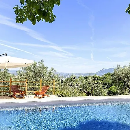 Sleeps 8 Pool Wifi فيلة *