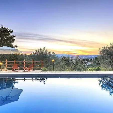 Sleeps 8 Pool Wifi * تيرني