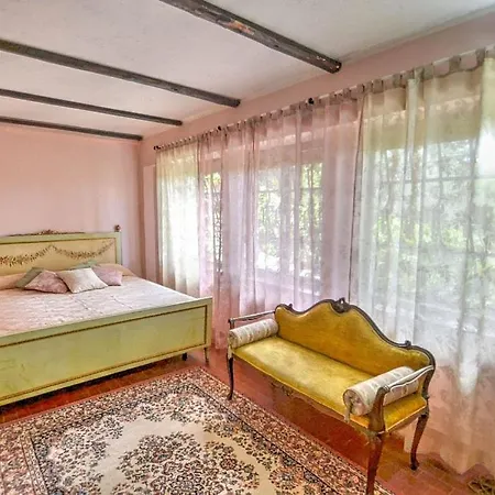 فيلة Sleeps 8 Pool Wifi تيرني