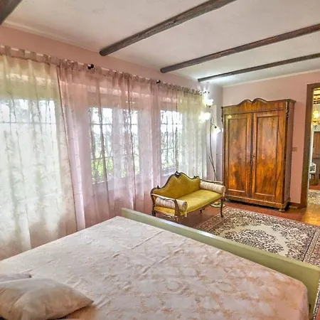 Sleeps 8 Pool Wifi فيلة